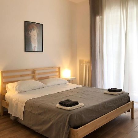 Italien Chic, Camera Con Bagni Condivisi Bari Exterior foto