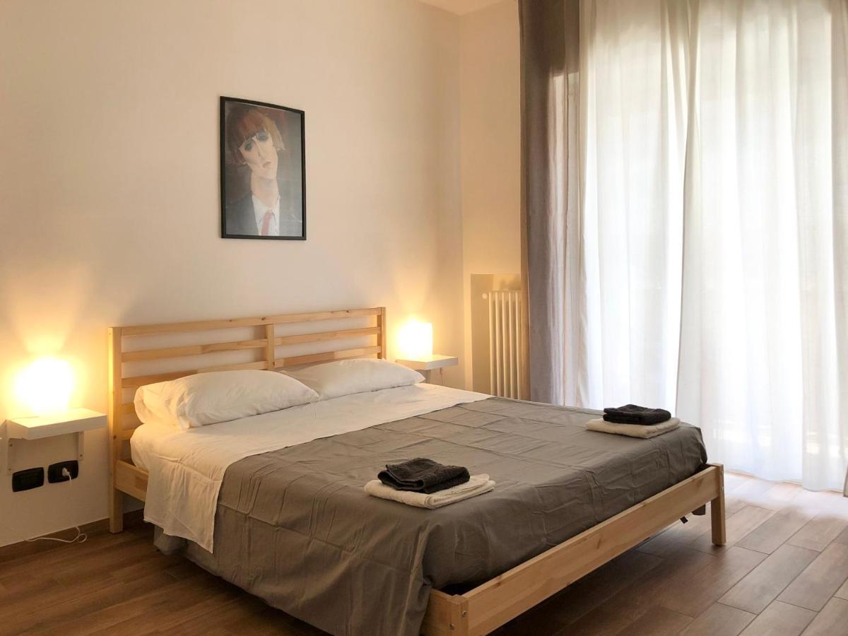 Italien Chic, Camera Con Bagni Condivisi Bari Exterior foto